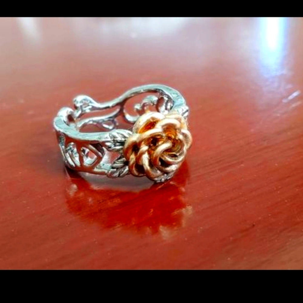 Rose silver tone ring size 7